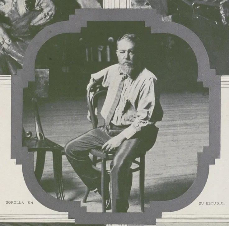 Photograph of Joaquín Sorolla seated in his studio, captioned "Sorolla en su estudio"